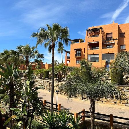 Piso De Lujo Totalmente Equipado A Estrenar Para 6 Estepona Buitenkant foto