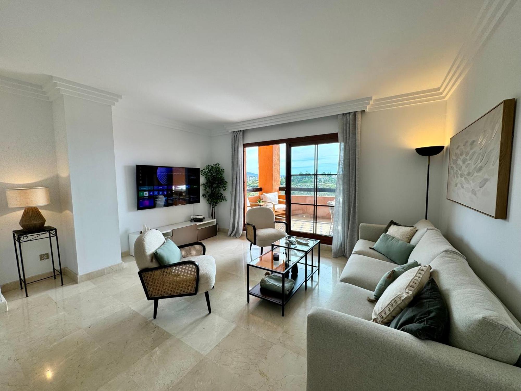 Piso De Lujo Totalmente Equipado A Estrenar Para 6 Estepona Buitenkant foto