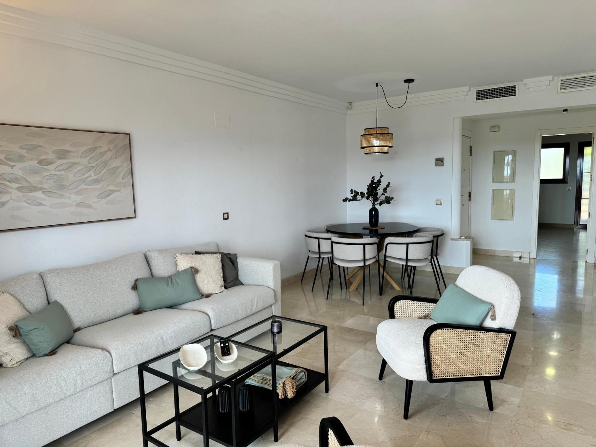 Piso De Lujo Totalmente Equipado A Estrenar Para 6 Estepona Buitenkant foto